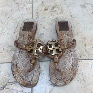 Tory Burch size 9.5 Miller sandals snack print